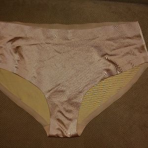 VS Hiphugger pantie. Size Med